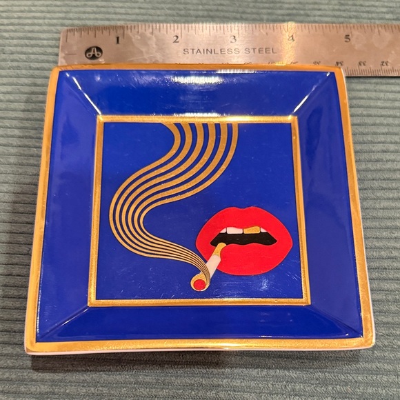 Jonathan Adler Full Dose Square Trinket Tray smoking lips with gold accents - Picture 7 of 7